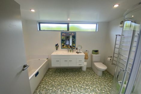 Photo of property in 173 Bing Lucas Drive, Tawa, Wellington, 5028