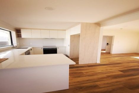 Photo of property in 124c Rosier Road, Glen Eden, Auckland, 0602