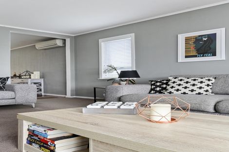 Photo of property in 34 Ranui Avenue, Ranui, Auckland, 0612