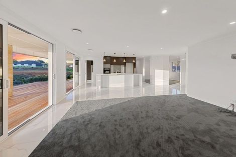 Photo of property in 18 Te Ara Aukati Terrace, Pokeno, 2471