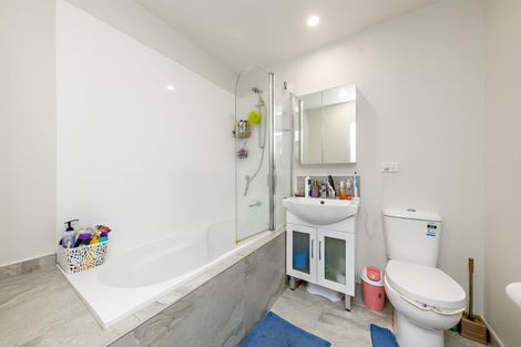 Photo of property in 9 Riroriro Close, Papakura, 2110