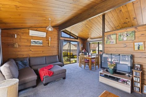 Photo of property in 2 Honnor Place, Hurdon, New Plymouth, 4310