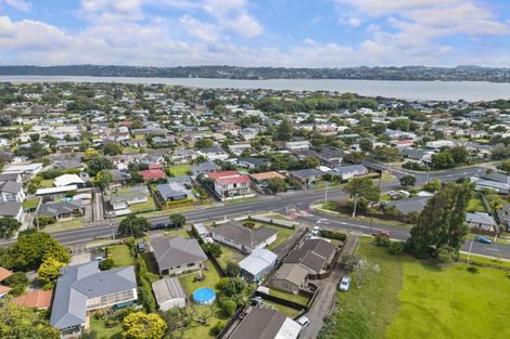 Photo of property in 107 Taylor Road, Mangere Bridge, Auckland, 2022