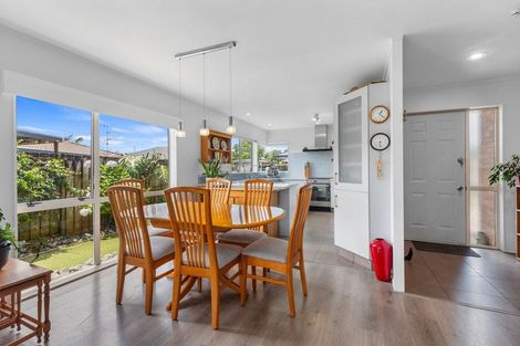 Photo of property in 16 Kentia Avenue, Mount Maunganui, 3116