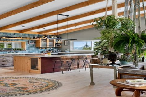 Photo of property in 236 Kiwitahi Road, Helensville, 0875