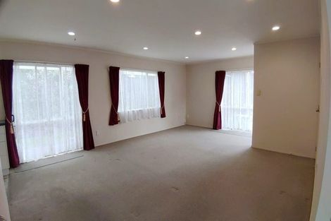 Photo of property in 10 Granville Drive, Massey, Auckland, 0614