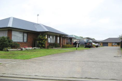 Photo of property in 13 Umu Place, Mangere, Auckland, 2022