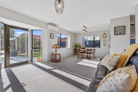 Photo of property in 1 Mangorei Road, Merrilands, New Plymouth, 4312