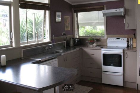 Photo of property in 11 Sirius Place, Botany Downs, Auckland, 2010