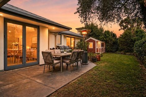 Photo of property in 54 Oxley Avenue, St Albans, Christchurch, 8014