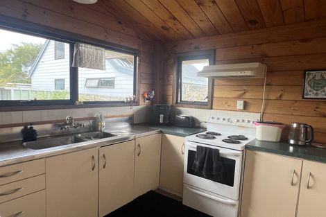 Photo of property in 11 Fitzwater Place, Henderson, Auckland, 0612