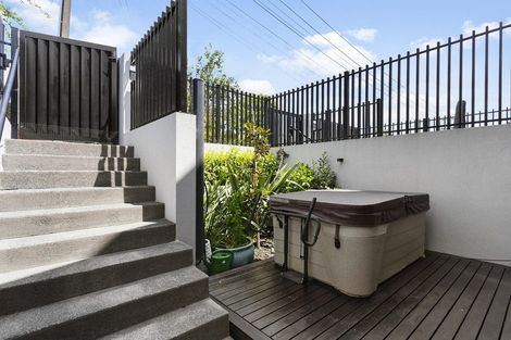 Photo of property in 2 Reid Lane, Wallaceville, Upper Hutt, 5018