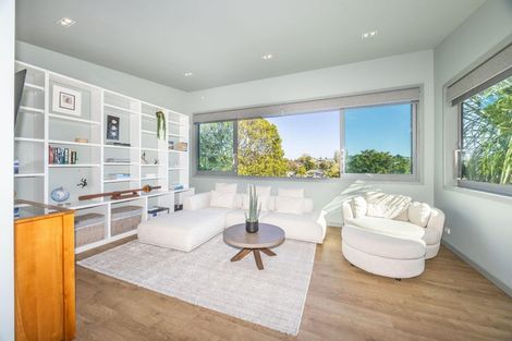 Photo of property in 34b Banbury Crescent, Fairfield, Hamilton, 3214