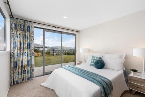 Photo of property in 20 Madeira Close, Whitby, Porirua, 5024