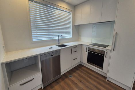 Photo of property in 16 Cessna Crescent, Mangere, Auckland, 2022