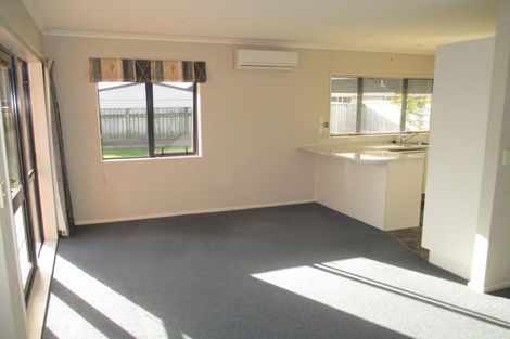 Photo of property in 38 Parnell Heights Drive, Kelvin Grove, Palmerston North, 4414
