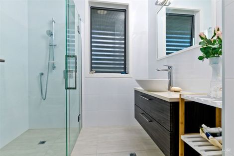 Photo of property in 46 Landmark Terrace, Orewa, 0931