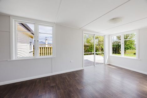 Photo of property in 12 Woburn Street, Waipukurau, 4200