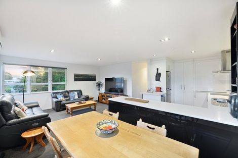 Photo of property in 14 Edgewood Way, Henderson, Auckland, 0612