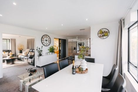 Photo of property in 9 Aspen Way, Kelvin Grove, Palmerston North, 4414