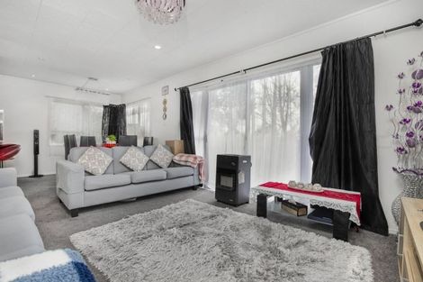 Photo of property in 64 Reynella Drive, Massey, Auckland, 0614