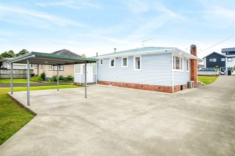 Photo of property in 18 Karamu Street, Te Atatu Peninsula, Auckland, 0610