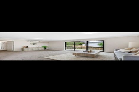 Photo of property in 3 Fernhaven Place, Massey, Auckland, 0614
