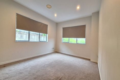 Photo of property in 8 Bintulu Place, Fairview Heights, Auckland, 0632