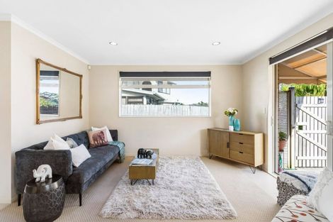 Photo of property in 56a Florence Avenue, Orewa, 0931