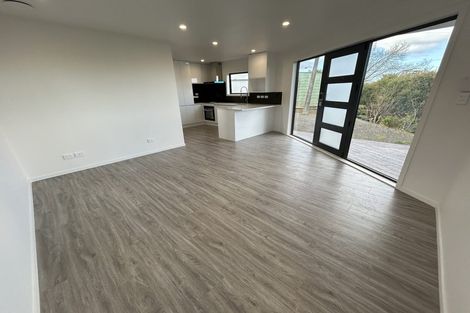 Photo of property in 320 Triangle Road, Massey, Auckland, 0614