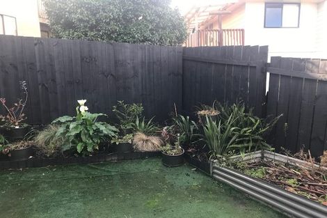 Photo of property in 7 Frosses Place, Massey, Auckland, 0614
