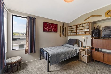 Photo of property in 5 Saunders Close, Whitby, Porirua, 5024