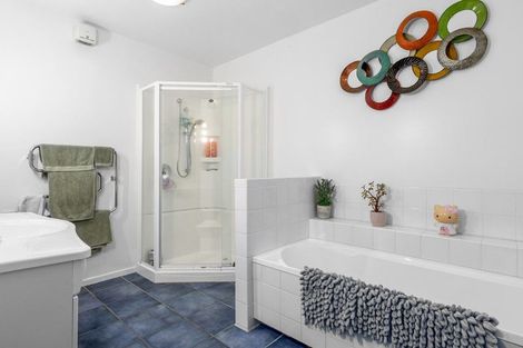 Photo of property in 24 Lucknow Place, Cashmere, Christchurch, 8022