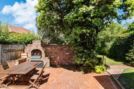 Photo of property in 30 Parata Street, Hokowhitu, Palmerston North, 4410