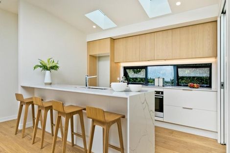 Photo of property in 26e Hastings Road, Mairangi Bay, Auckland, 0630