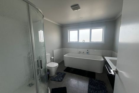 Photo of property in 14 Hokioi Drive, Kenepuru, Porirua, 5022
