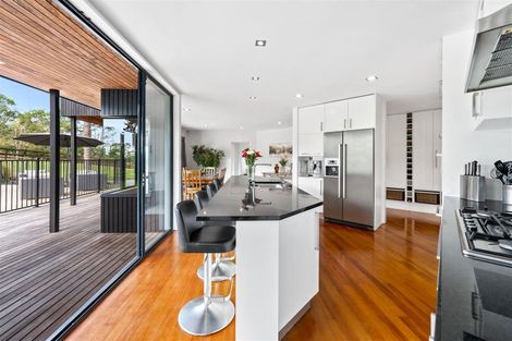 Photo of property in 206 Trigg Road, Kumeu, 0891