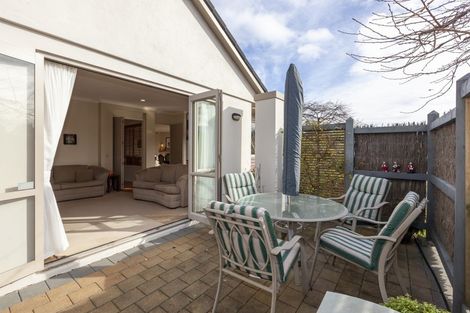 Photo of property in 8 Regent Drive, Paraparaumu Beach, Paraparaumu, 5032