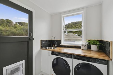 Photo of property in 173 Broderick Road, Johnsonville, Wellington, 6037