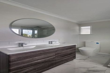Photo of property in 5 Lane Road, Weymouth, Auckland, 2103