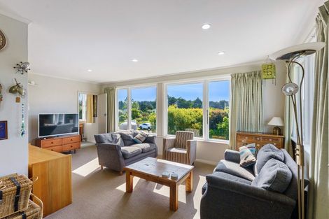 Photo of property in 15 Arthur Street, Waikawa Beach, Levin, 5573