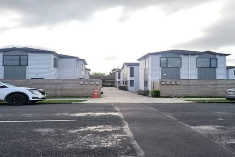 Photo of property in 2/71 Huia Road, Papatoetoe, Auckland, 2025