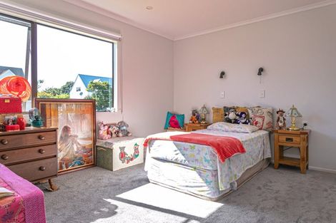 Photo of property in 5 Kauri Place, Tairua, 3508