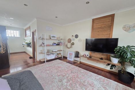 Photo of property in 32 Todman Street, Brooklyn, Wellington, 6021