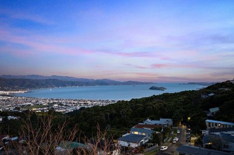 Photo of property in 280 Maungaraki Road, Maungaraki, Lower Hutt, 5010
