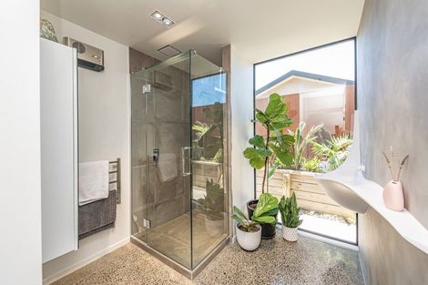 Photo of property in 24 Golf Vue Place, Castlecliff, Whanganui, 4501