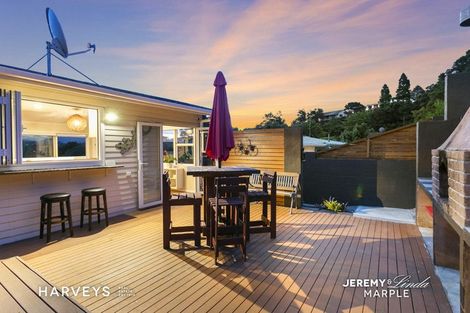 Photo of property in 21 Scotstoun Place, Glen Eden, Auckland, 0602