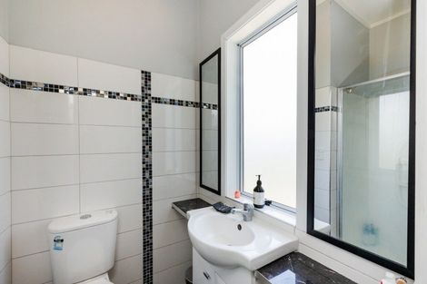 Photo of property in 8a Kaimanawa Street, Kelvin Grove, Palmerston North, 4414