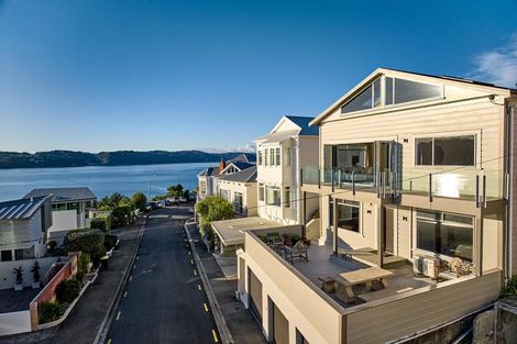 Photo of property in 25 The Crescent, Roseneath, Wellington, 6011