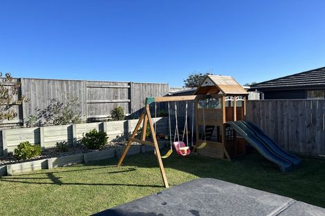Photo of property in 17 Story Street, Foxton Beach, Foxton, 4815